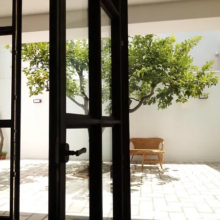 לינה וארוחת בוקר Cortile Calinea