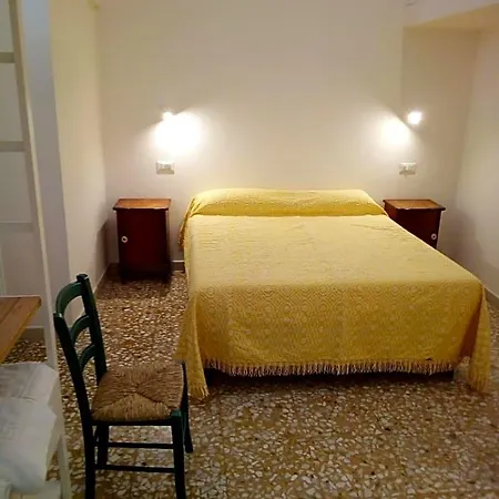 Cortile Calinea Alojamento de Acomodação e Pequeno-almoço Castrignano del Capo