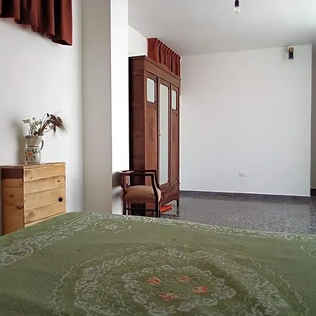 Cortile Calinea 3* كاسترينيانو دل كابو