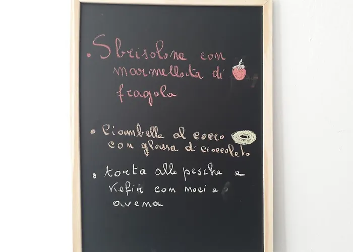 לינה וארוחת בוקר Cortile Calinea